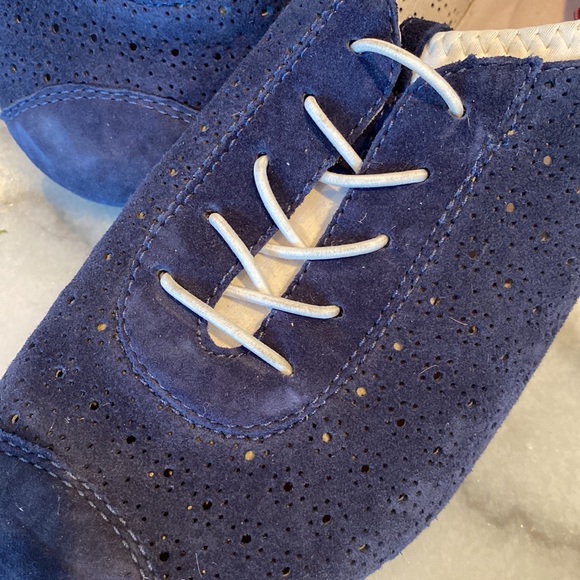 Blondo Slip On Flats - Picture 3 of 3